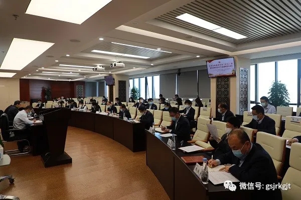 深学细悟强本领 埋头苦干促发展 bw必威网页版_BW必威（中国）
掀起学习贯彻党的十九届六中全会精神热潮